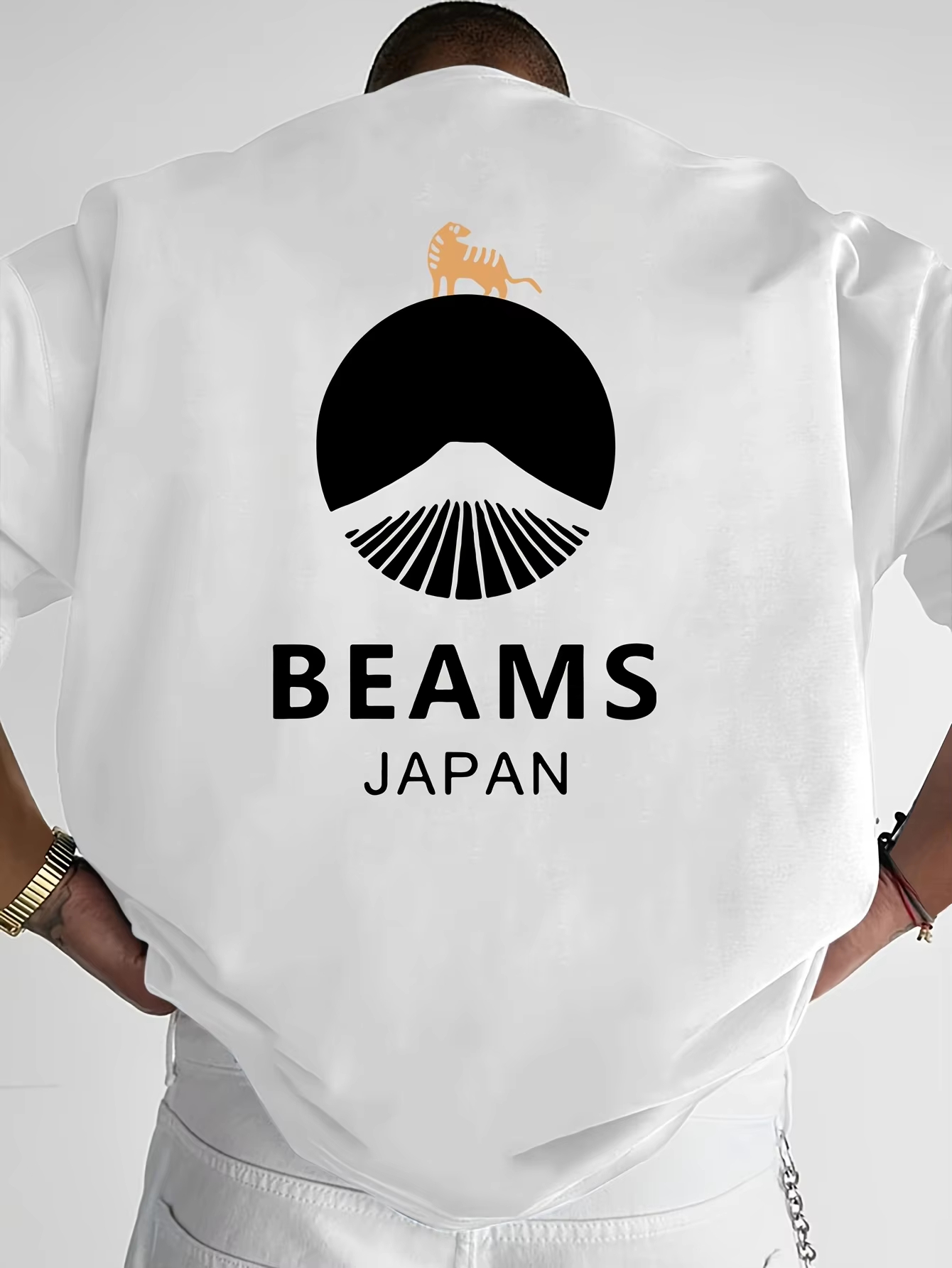 Camiseta Clássica Japonesa de  - Streetwear Brand Marketing avaliação e preço